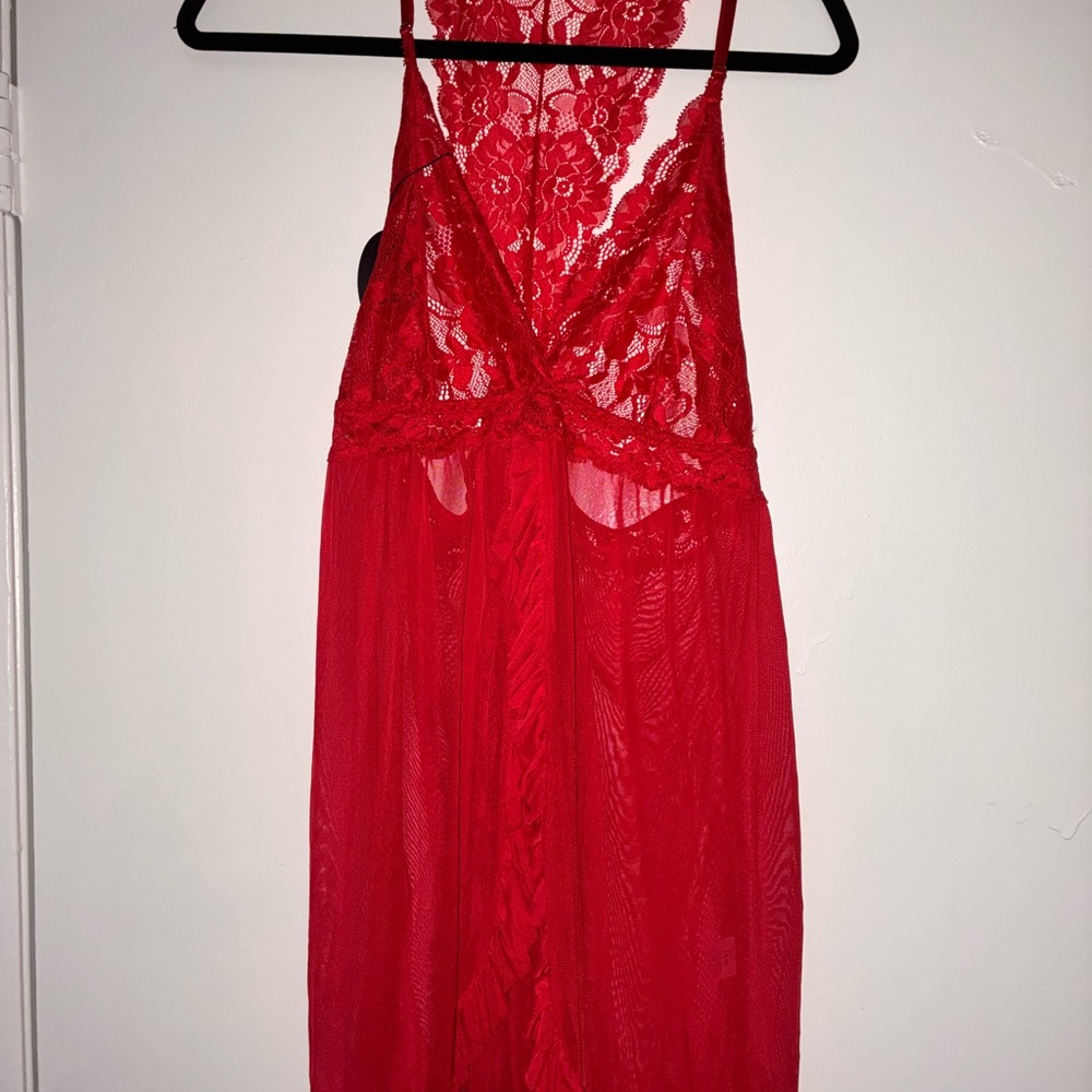 Elegant Red Lace Chemise